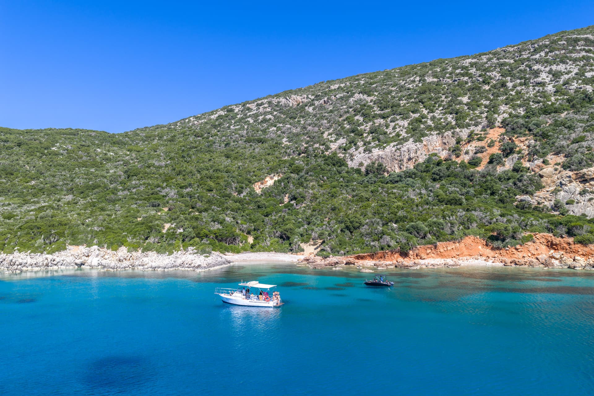Παραλία Κόκκινα